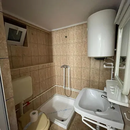 Casa Ellamy 3*
