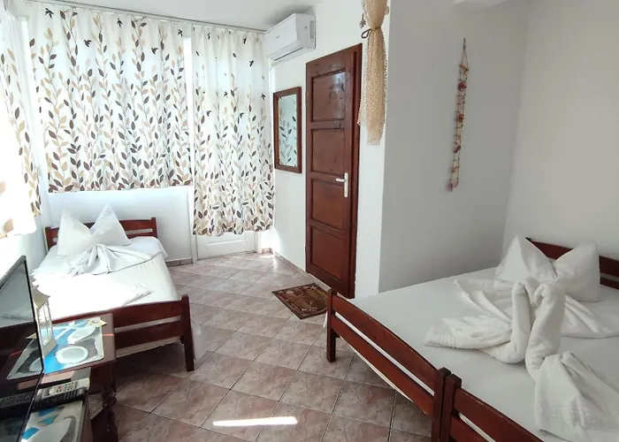 Penzion Casa Ellamy *