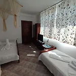 Casa Ellamy Pensión 3*