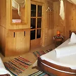 Pensión Casa Ellamy Două Mai