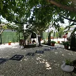 Casa Ellamy Pensión Două Mai