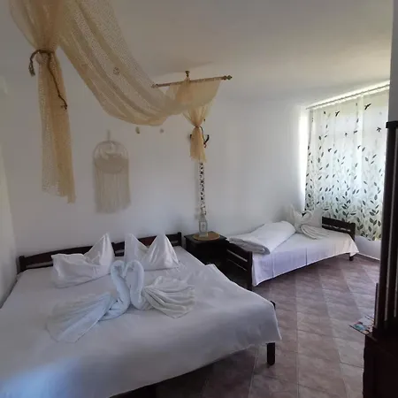 Casa Ellamy Доуэ-Май