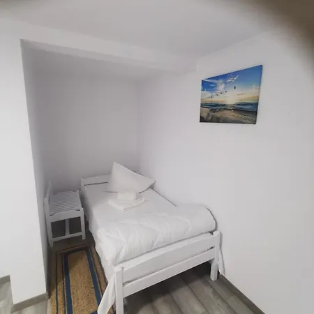 Casa Ellamy Pensión Două Mai